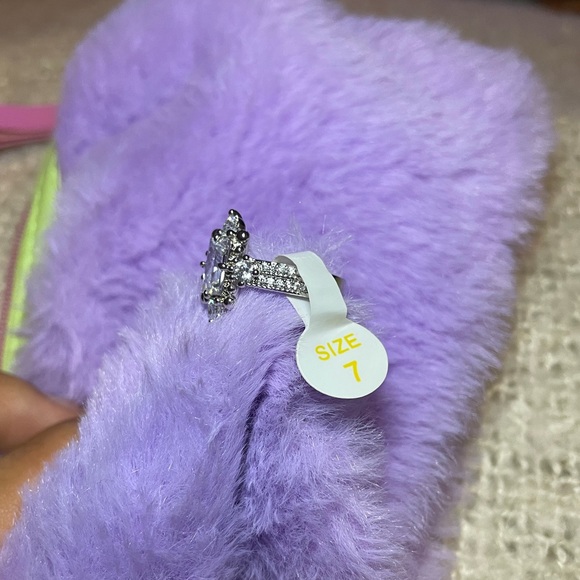 Size 7 cubic zirconia Bomb party - Picture 5 of 5